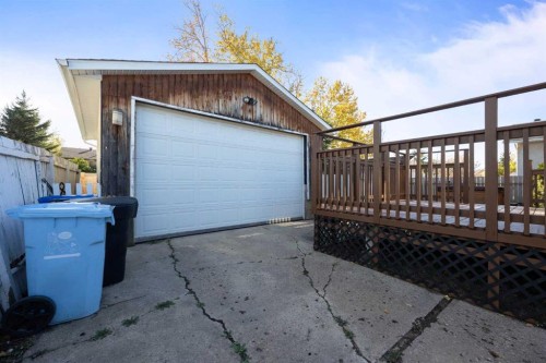 189 Ross Haven Drive, Fort Mcmurray, AB - Outdoor With Exterior