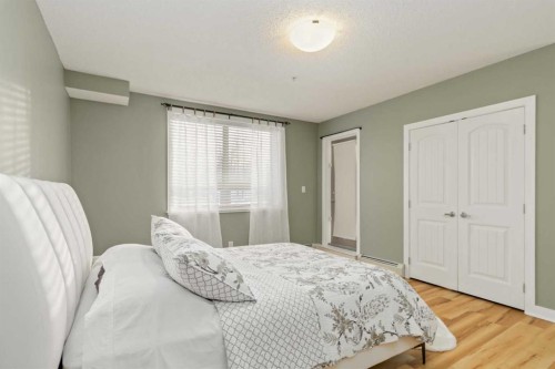 1105-204 Sparrow Hawk Drive, Fort Mcmurray, AB - Indoor Photo Showing Bedroom