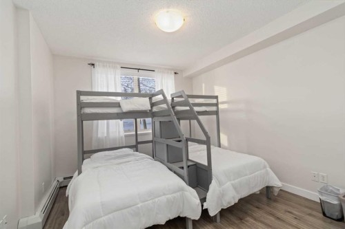 1105-204 Sparrow Hawk Drive, Fort Mcmurray, AB - Indoor Photo Showing Bedroom