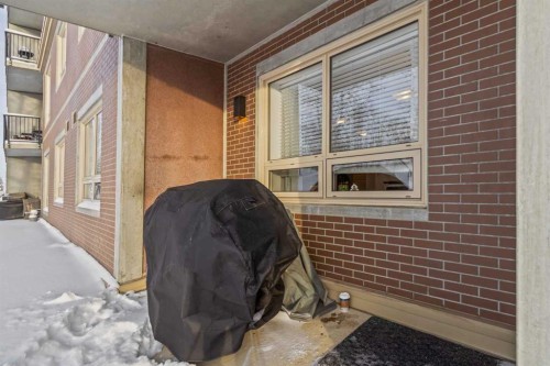 1105-204 Sparrow Hawk Drive, Fort Mcmurray, AB - Outdoor With Exterior