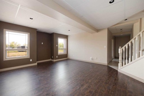 25 Freestone Way, Saprae Creek, AB - Indoor Photo Showing Other Room