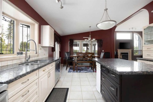 25 Freestone Way, Saprae Creek, AB - Indoor Photo Showing Kitchen With Double Sink