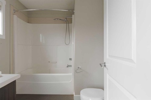 44-141 Fontaine Crescent, Fort Mcmurray, AB - Indoor Photo Showing Bathroom