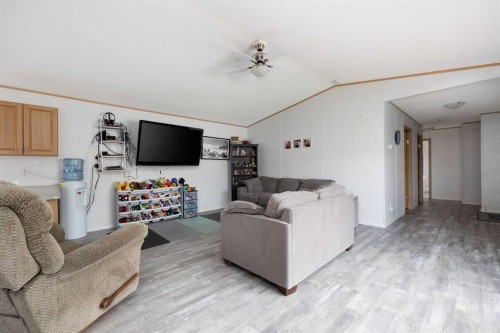 161 Grey Crescent, Fort Mcmurray, AB - Indoor Photo Showing Living Room