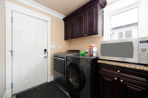 158 Pickles Crescent, Fort Mcmurray, AB - Indoor Photo Showing Laundry Room