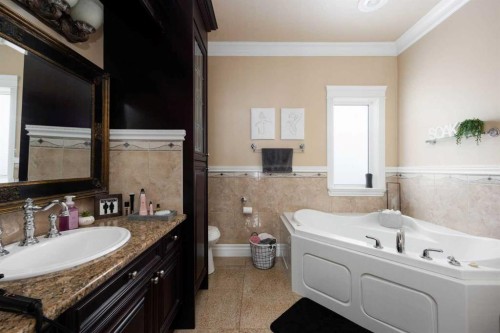 158 Pickles Crescent, Fort Mcmurray, AB - Indoor Photo Showing Bathroom