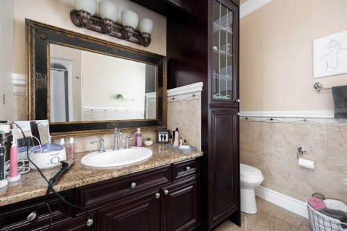 158 Pickles Crescent, Fort Mcmurray, AB - Indoor Photo Showing Bathroom