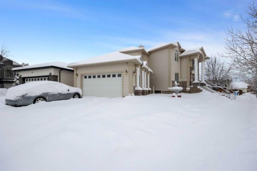 158 Pickles Crescent, Fort Mcmurray, AB - Outdoor With Facade
