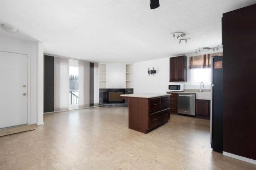 164 Wolverine Drive, Fort Mcmurray, AB - Indoor Photo Showing Kitchen