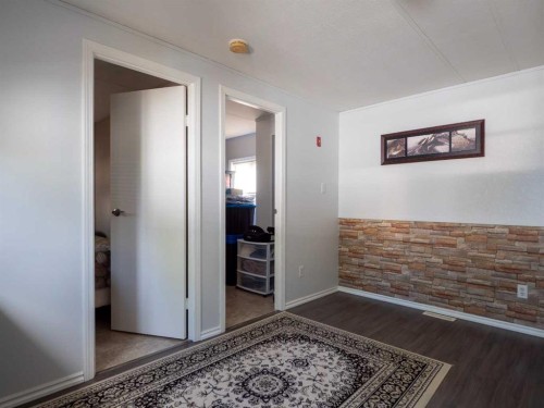 129 Grey Crescent, Fort Mcmurray, AB - Indoor Photo Showing Other Room