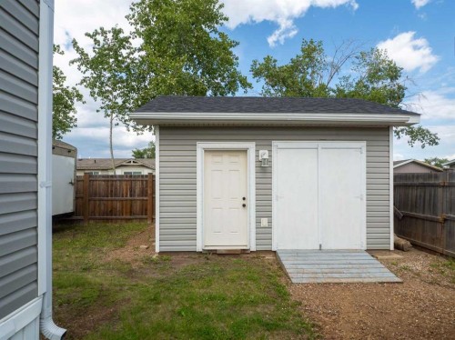 129 Grey Crescent, Fort Mcmurray, AB - Outdoor