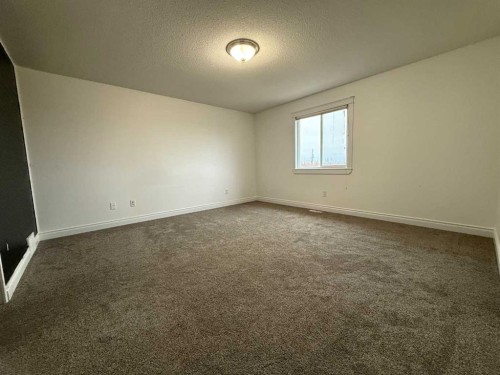 209 Walnut Crescent, Fort Mcmurray, AB - Indoor Photo Showing Other Room
