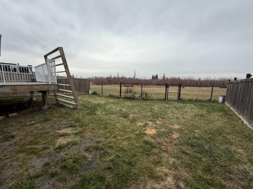 209 Walnut Crescent, Fort Mcmurray, AB - Outdoor