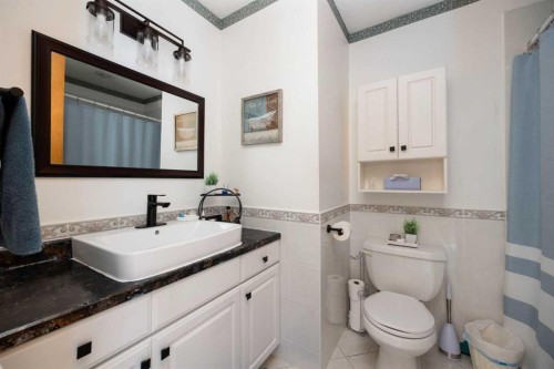 9 Bennett Crescent, Fort Mcmurray, AB - Indoor Photo Showing Bathroom