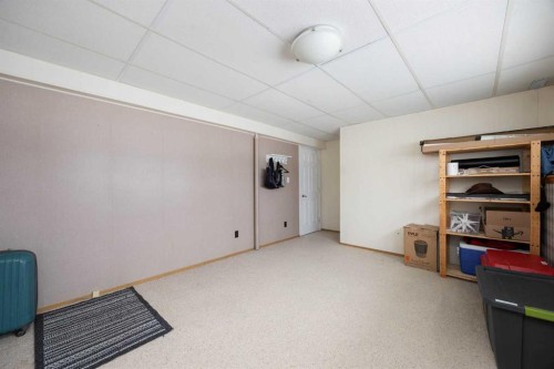 9 Bennett Crescent, Fort Mcmurray, AB - Indoor Photo Showing Other Room