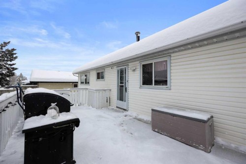 9 Bennett Crescent, Fort Mcmurray, AB - Outdoor With Exterior