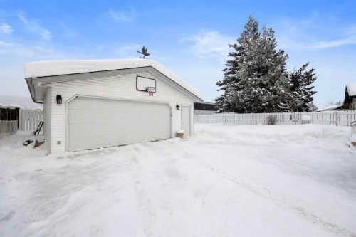 9 Bennett Crescent, Fort Mcmurray, AB - Outdoor With Exterior