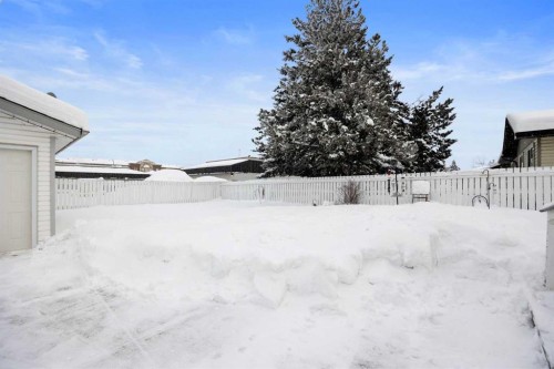 9 Bennett Crescent, Fort Mcmurray, AB - Outdoor