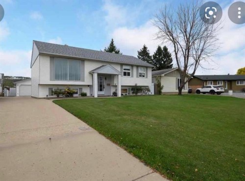 9 Bennett Crescent, Fort Mcmurray, AB - Outdoor With Facade