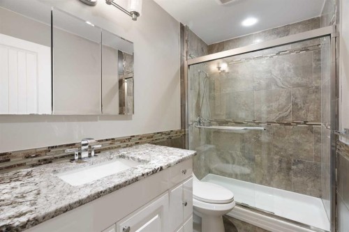 67 Fitzsimmons Avenue, Fort Mcmurray, AB - Indoor Photo Showing Bathroom