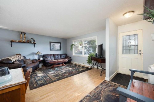 54 Birch Road, Fort Mcmurray, AB - Indoor Photo Showing Living Room