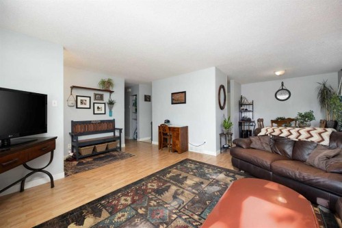 54 Birch Road, Fort Mcmurray, AB - Indoor Photo Showing Living Room