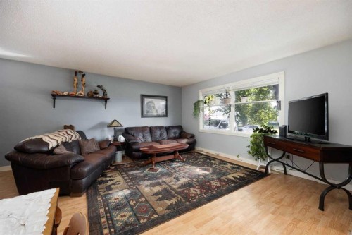 54 Birch Road, Fort Mcmurray, AB - Indoor Photo Showing Living Room