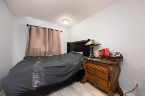 54 Birch Road, Fort Mcmurray, AB - Indoor Photo Showing Bedroom