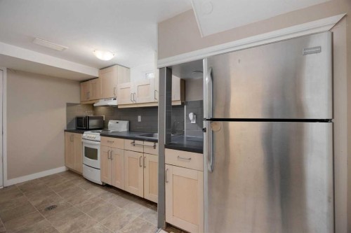 54 Birch Road, Fort Mcmurray, AB - Indoor Photo Showing Kitchen