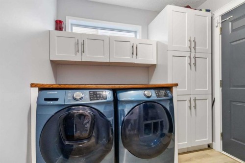 113 Bussieres Drive, Fort Mcmurray, AB - Indoor Photo Showing Laundry Room