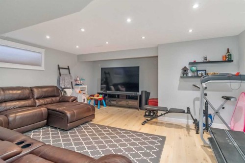 113 Bussieres Drive, Fort Mcmurray, AB - Indoor Photo Showing Other Room