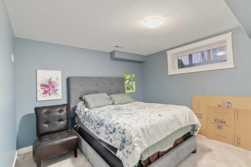 113 Bussieres Drive, Fort Mcmurray, AB - Indoor Photo Showing Bedroom