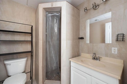 293 Grenfell Crescent, Fort Mcmurray, AB - Indoor Photo Showing Bathroom