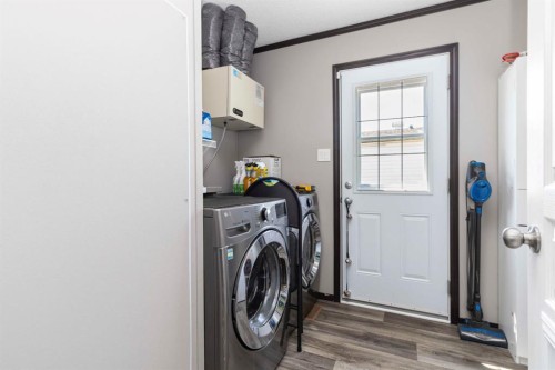 161 Card Crescent, Fort Mcmurray, AB - Indoor Photo Showing Laundry Room
