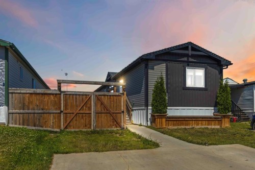 161 Card Crescent, Fort Mcmurray, AB - Outdoor