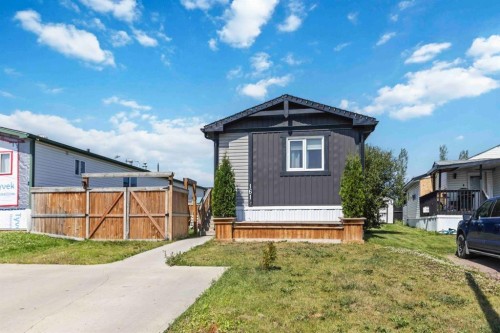 161 Card Crescent, Fort Mcmurray, AB - Outdoor