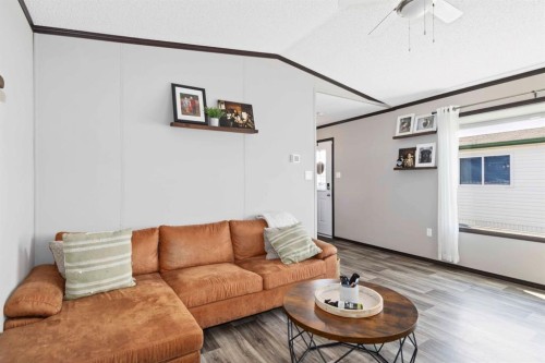 161 Card Crescent, Fort Mcmurray, AB - Indoor Photo Showing Living Room