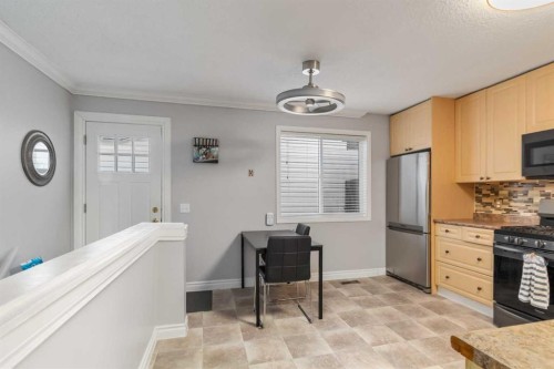 258 Wolverine Drive, Fort Mcmurray, AB - Indoor Photo Showing Kitchen