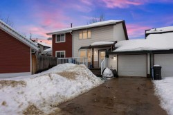 104 Amren Drive  Fort Mcmurray, AB T9J 1B8