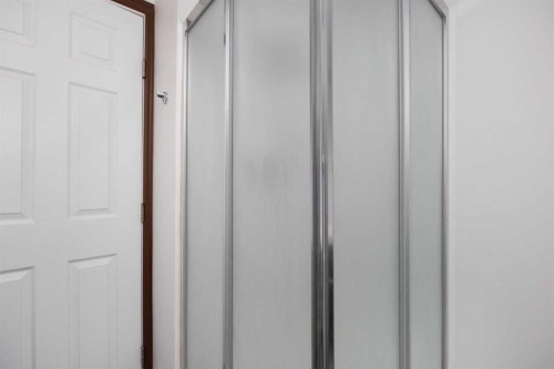 15 Birch Road, Fort Mcmurray, AB - Indoor Photo Showing Bathroom