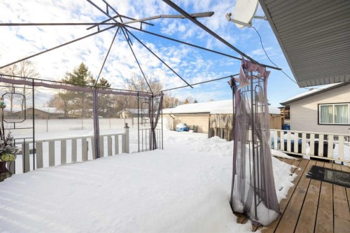 15 Birch Road, Fort Mcmurray, AB - Outdoor With Deck Patio Veranda With Exterior