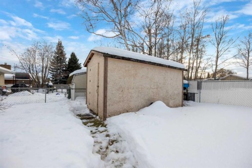 15 Birch Road, Fort Mcmurray, AB - Outdoor