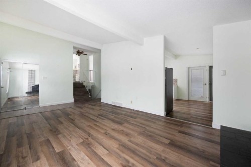 15 Birch Road, Fort Mcmurray, AB - Indoor Photo Showing Other Room