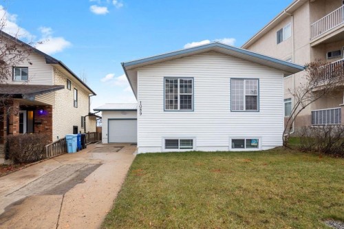 1089 Timberline Drive, Fort Mcmurray, AB - Outdoor With Exterior