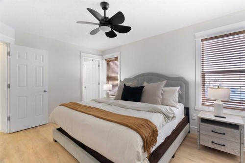 209 Parry Crescent, Fort Mcmurray, AB - Indoor Photo Showing Bedroom