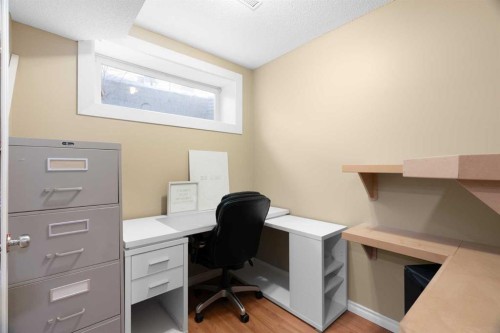 209 Parry Crescent, Fort Mcmurray, AB - Indoor Photo Showing Office