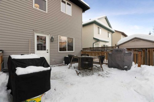 209 Parry Crescent, Fort Mcmurray, AB - Outdoor With Deck Patio Veranda With Exterior