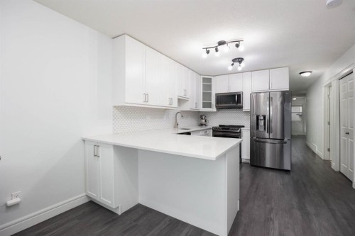 140 Lynx Crescent, Fort Mcmurray, AB - Indoor Photo Showing Kitchen