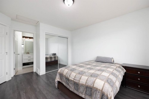 140 Lynx Crescent, Fort Mcmurray, AB - Indoor Photo Showing Bedroom