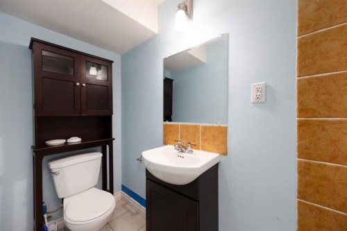 116 Wallace Place, Fort Mcmurray, AB - Indoor Photo Showing Bathroom